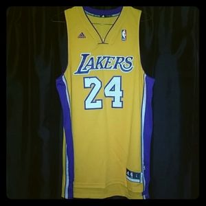 BASKETBALL JERSEY